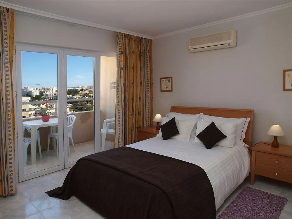 Apartamentos Jardins da Rocha Portimão 3*,