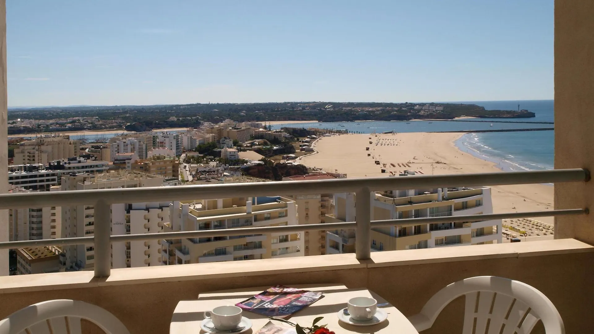 Апарт-отель Apartamentos Jardins Da Rocha Портиман