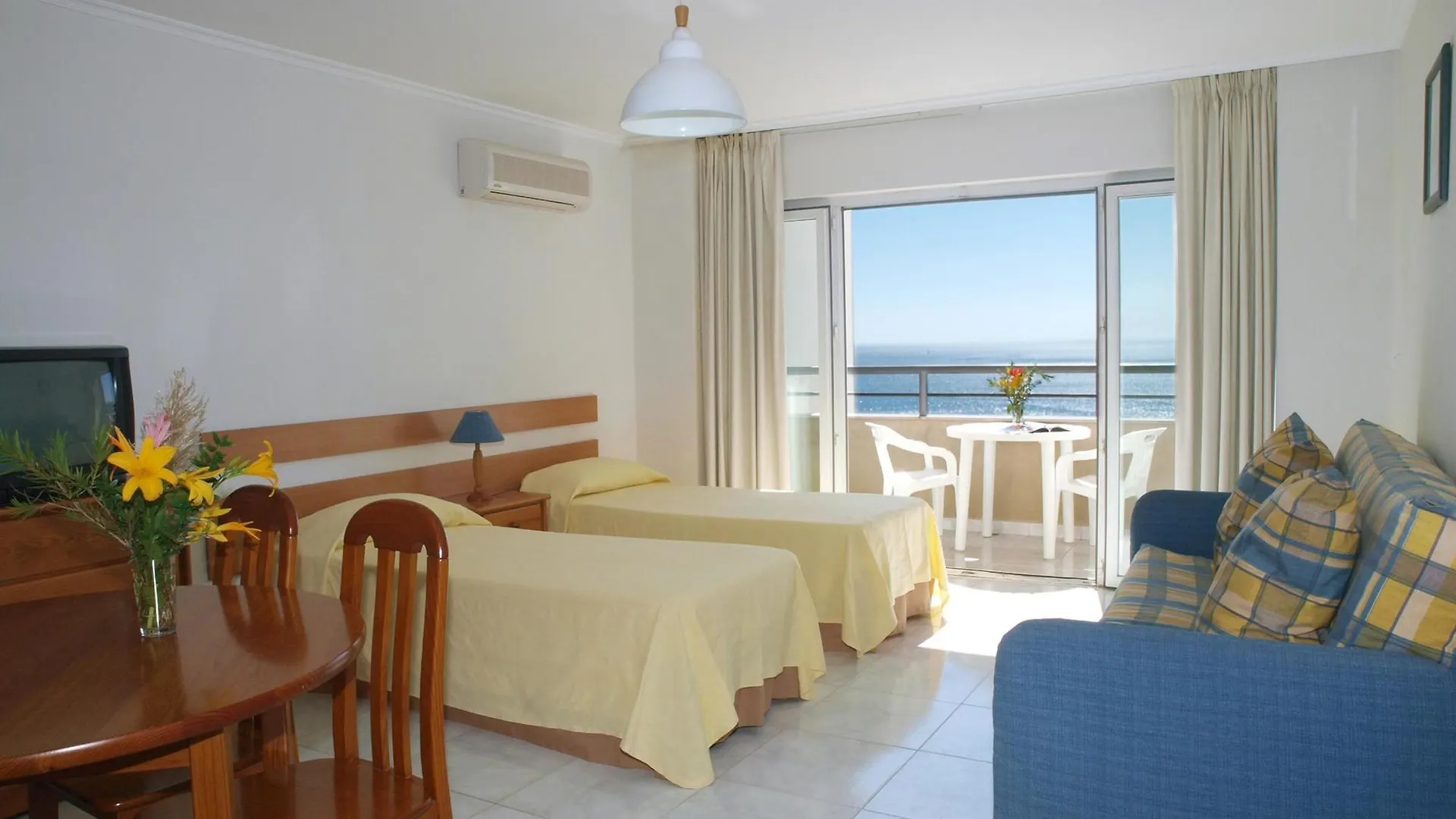 Apartamentos Jardins Da Rocha Портиман 3*,  Португалия